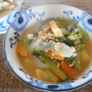 小松菜とそぼろの煮込みうどん